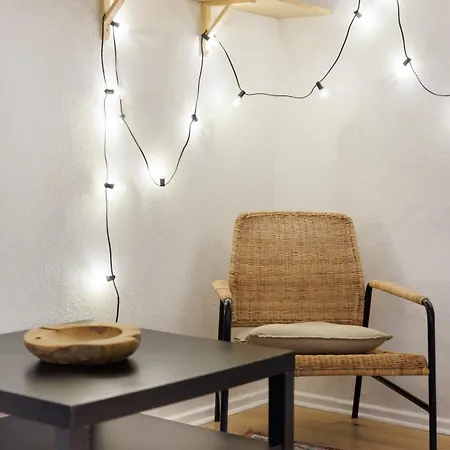Generous In Central 4 Apartment *